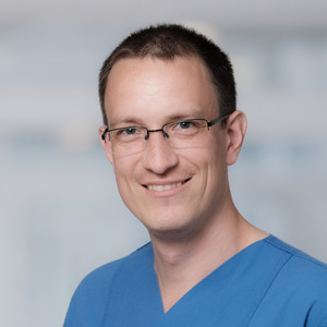 Dr. med. Arne Ringleb, Oberarzt Innere Medizin Kardiologie, Evangelisches Amalie Sieveking Krankenhaus, Hamburg Dr. med. Arne Ringleb, Oberarzt Innere Medizin Kardiologie, Evangelisches Amalie Sieveking Krankenhaus, Hamburg