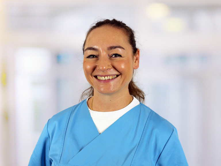 Dr. Anissa Habib-El-Chafchak ist leitende Oberärztin der Kardiologie am Evangelischen Amalie Sieveking Krankenhaus in Hamburg Volksdorf Dr. Anissa Habib-El-Chafchak ist leitende Oberärztin der Kardiologie am Evangelischen Amalie Sieveking Krankenhaus in Hamburg Volksdorf
