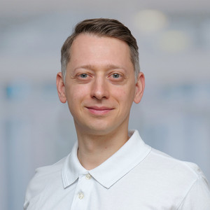Porträt Dr. med. Stanislav Tsvelodub, Oberarzt, Herzchirurgie, Albertinen Herz- und Gefäßzentrum