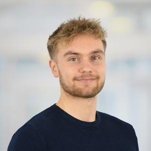 Porträt Tom Herzog, Case Manager Innere Medizin - Kardiologie, Entlassmanagement und Sozialdienst, Amalie Sieveking Krankenhaus, Hamburg Porträt Tom Herzog, Case Manager Innere Medizin - Kardiologie, Entlassmanagement und Sozialdienst, Amalie Sieveking Krankenhaus, Hamburg